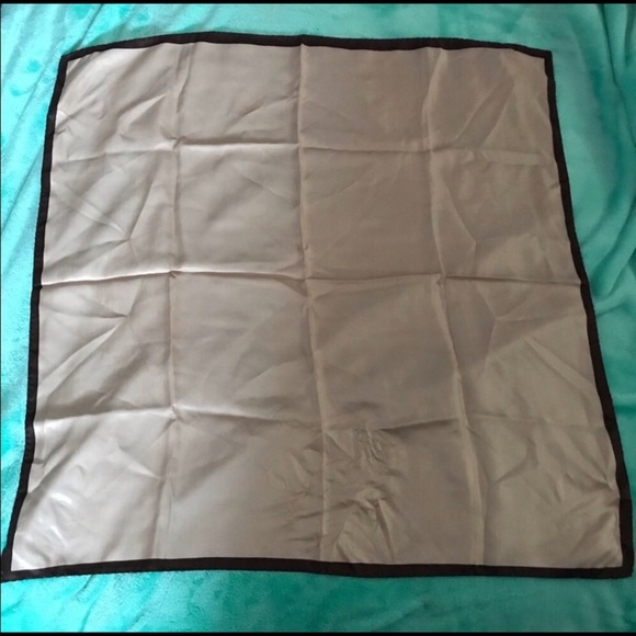 Burberry Burberrys Vintage 100% Silk Scarf - Picture 1 of 5
